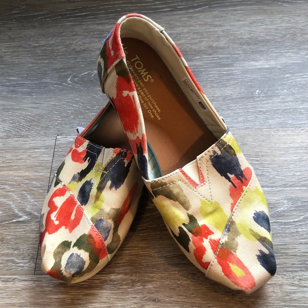 Patterned Toms Slip-Ons